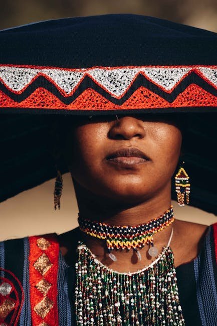 Lisu traditional clothing and textile details
